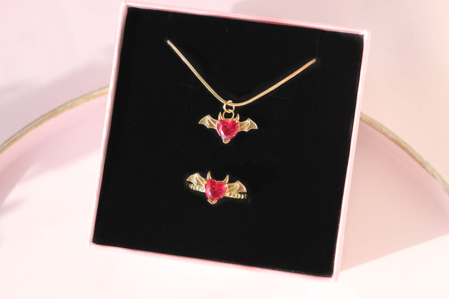 Vampire's Heart Necklace & Ring Set