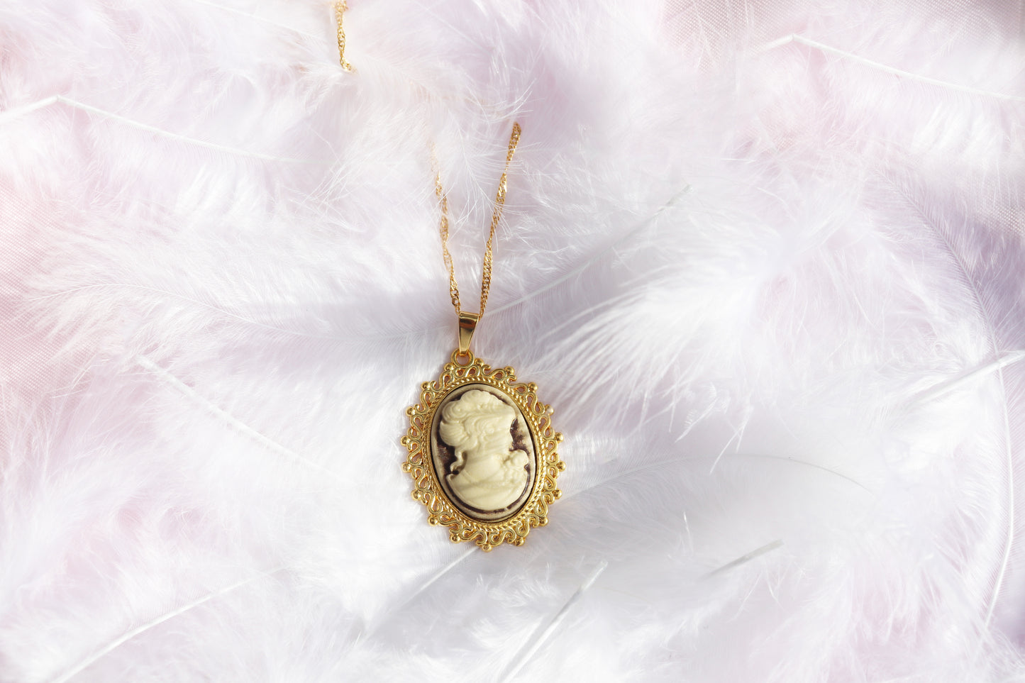 Vintage Woman Cameo Necklace