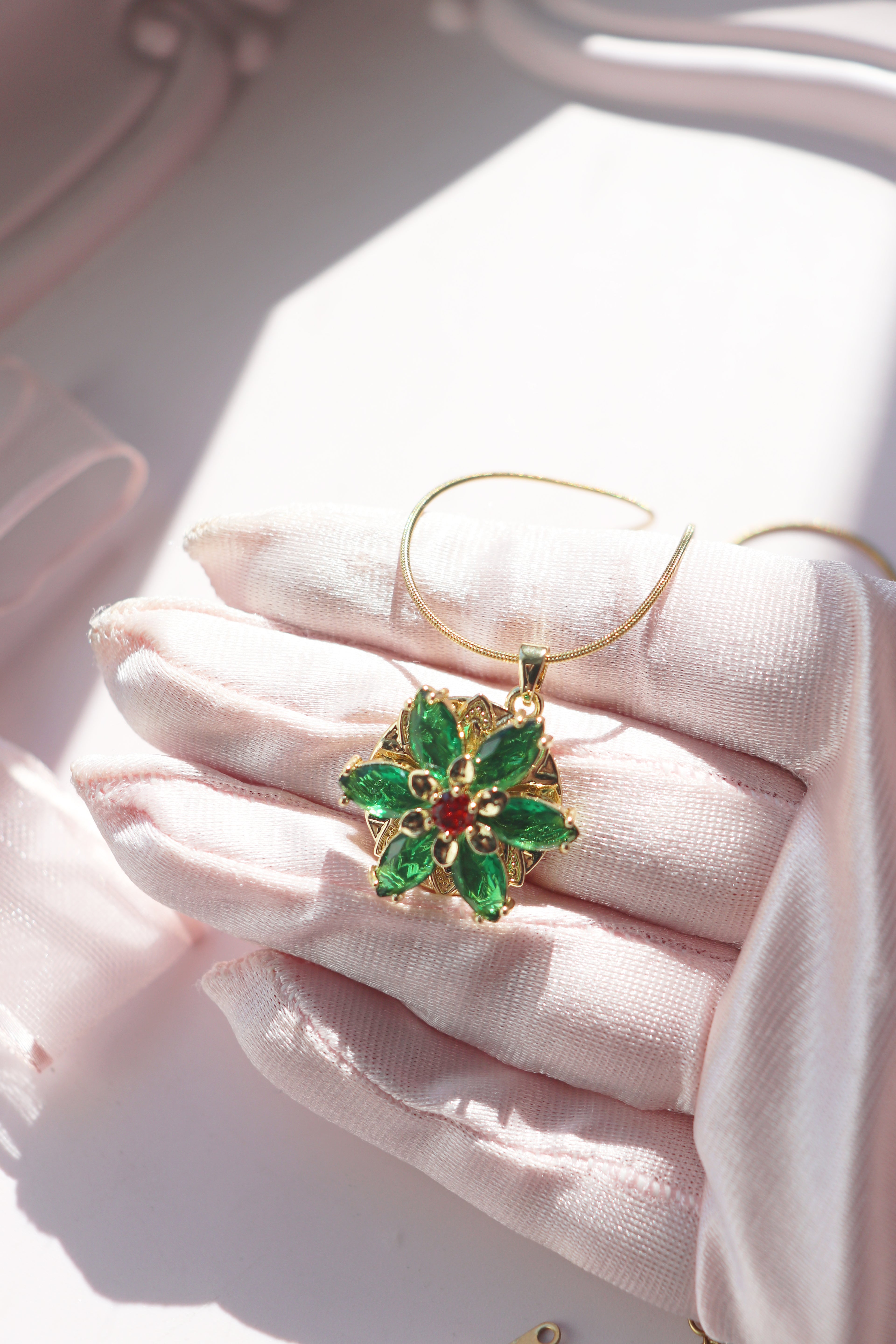 Anastasia Spinning Necklace