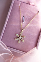 Snow Flake 925 Sterling Silver Necklace