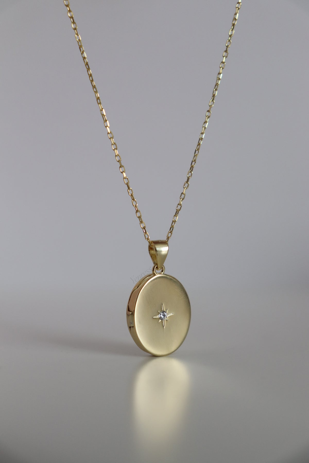 Starlight Oval Locket 925 Sterling Silver Necklace