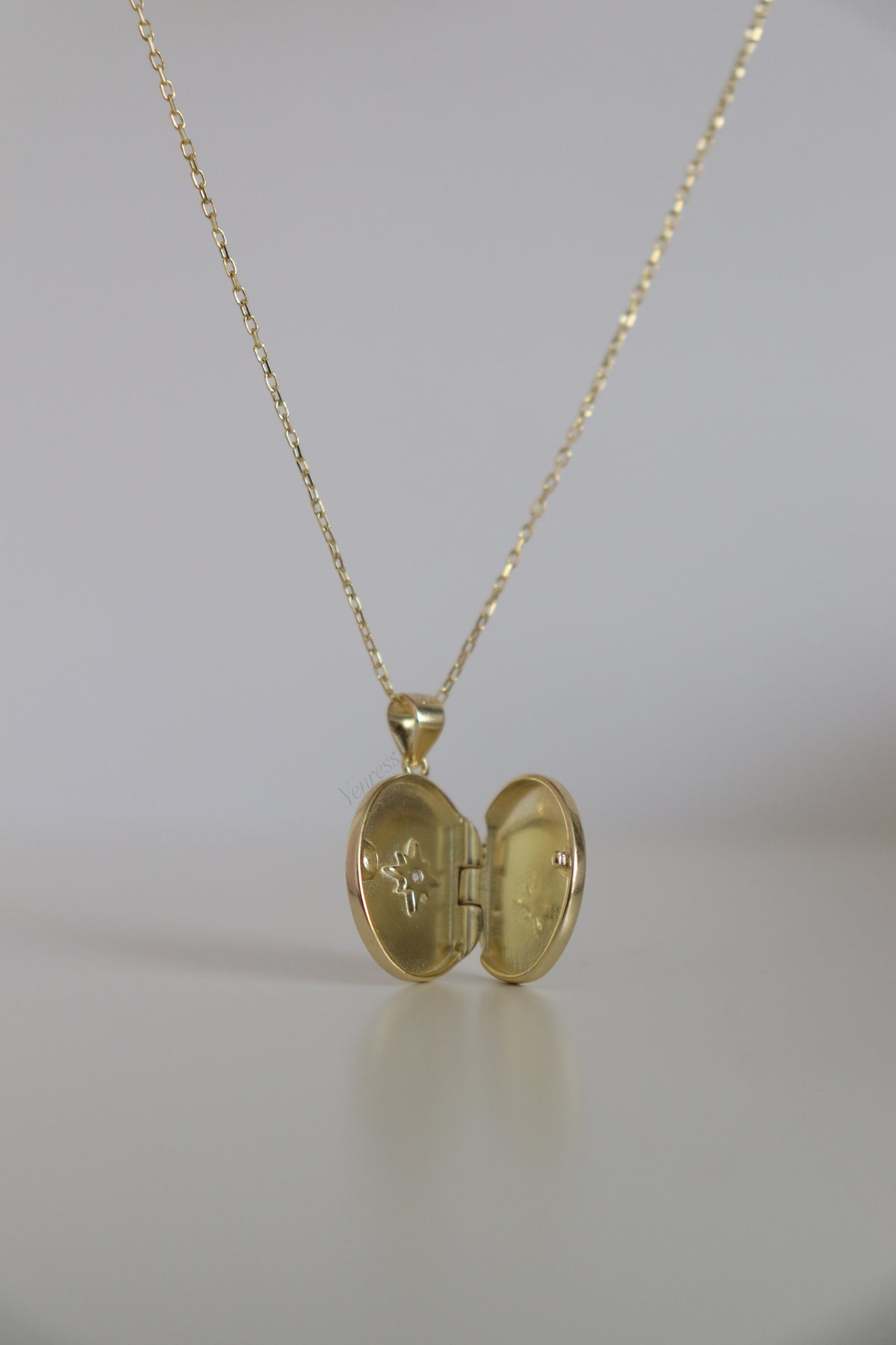 Starlight Oval Locket 925 Sterling Silver Necklace