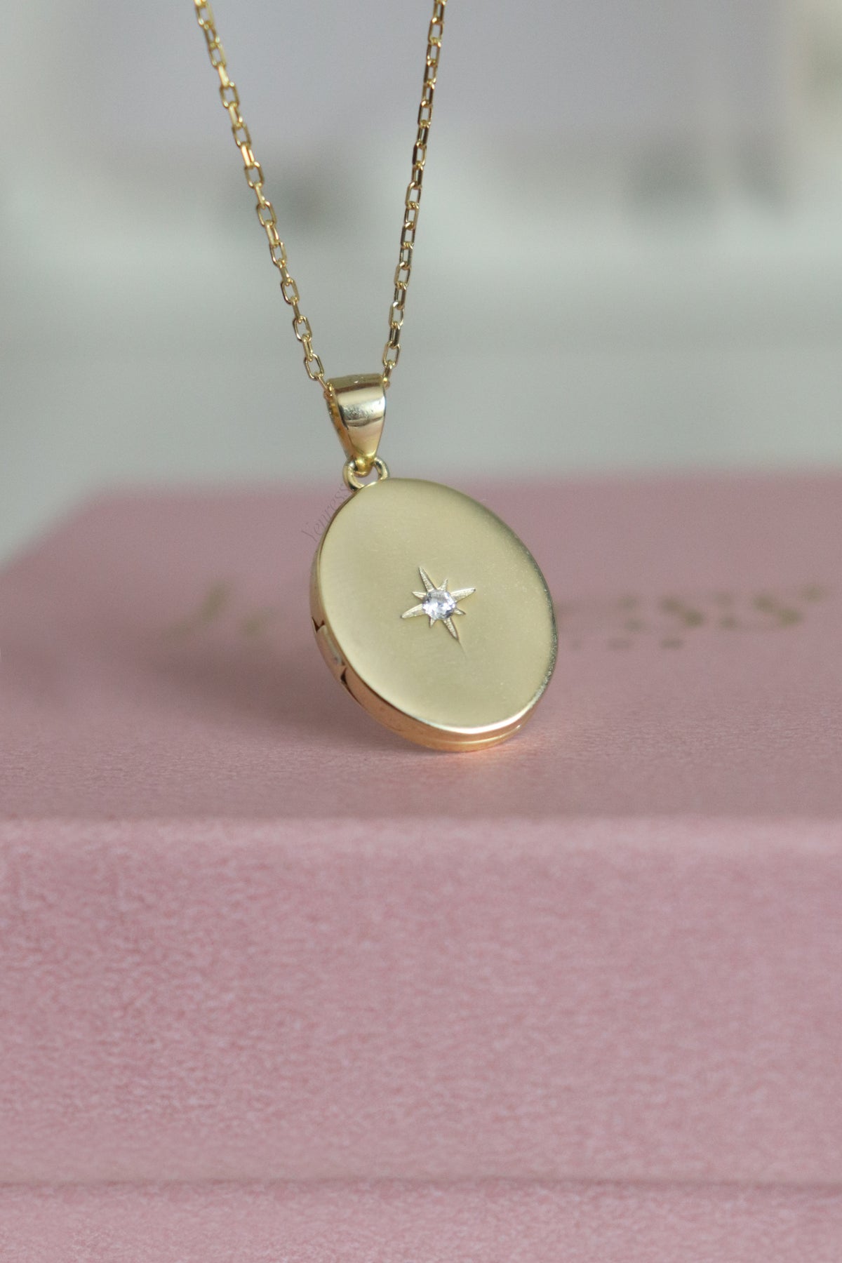 Starlight Oval Locket 925 Sterling Silver Necklace