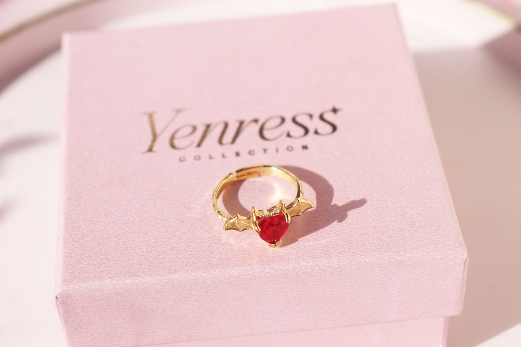 Vampire's Heart Necklace & Ring Set