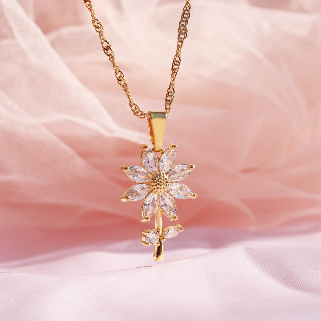 Daisy Necklace