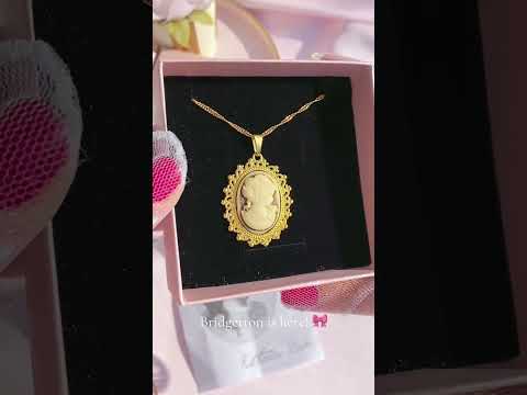 Vintage Woman Cameo Necklace