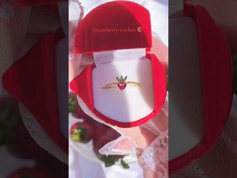 Strawberry Ring